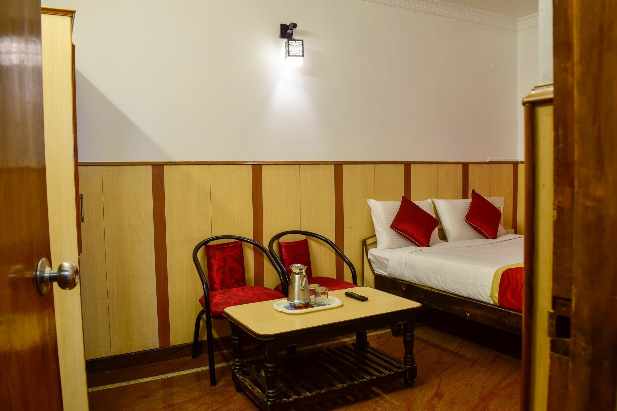 Fabhotel Shivaals Residency - Rajajinagar Bangalore Bagian luar foto